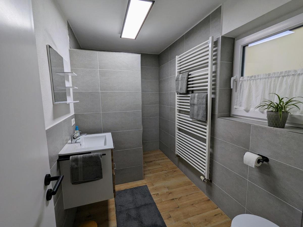 Ferienwohnung Am Alenberg มึนซิงเงน ภายนอก รูปภาพ