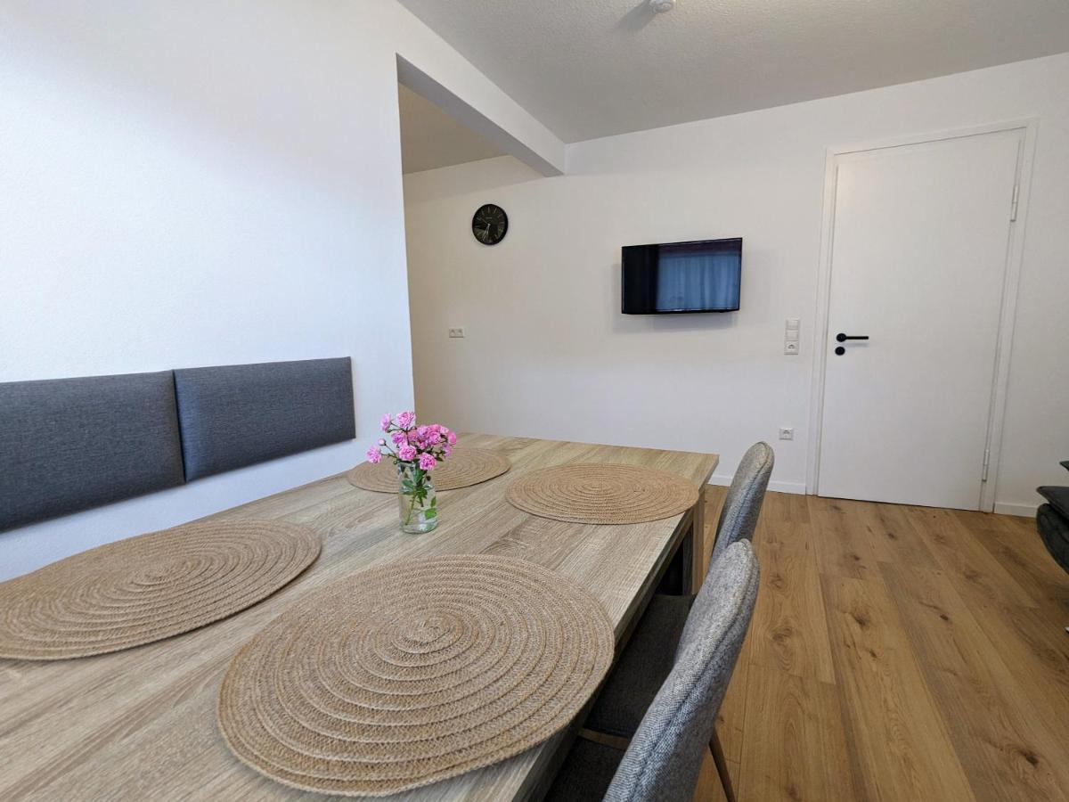 Ferienwohnung Am Alenberg มึนซิงเงน ภายนอก รูปภาพ